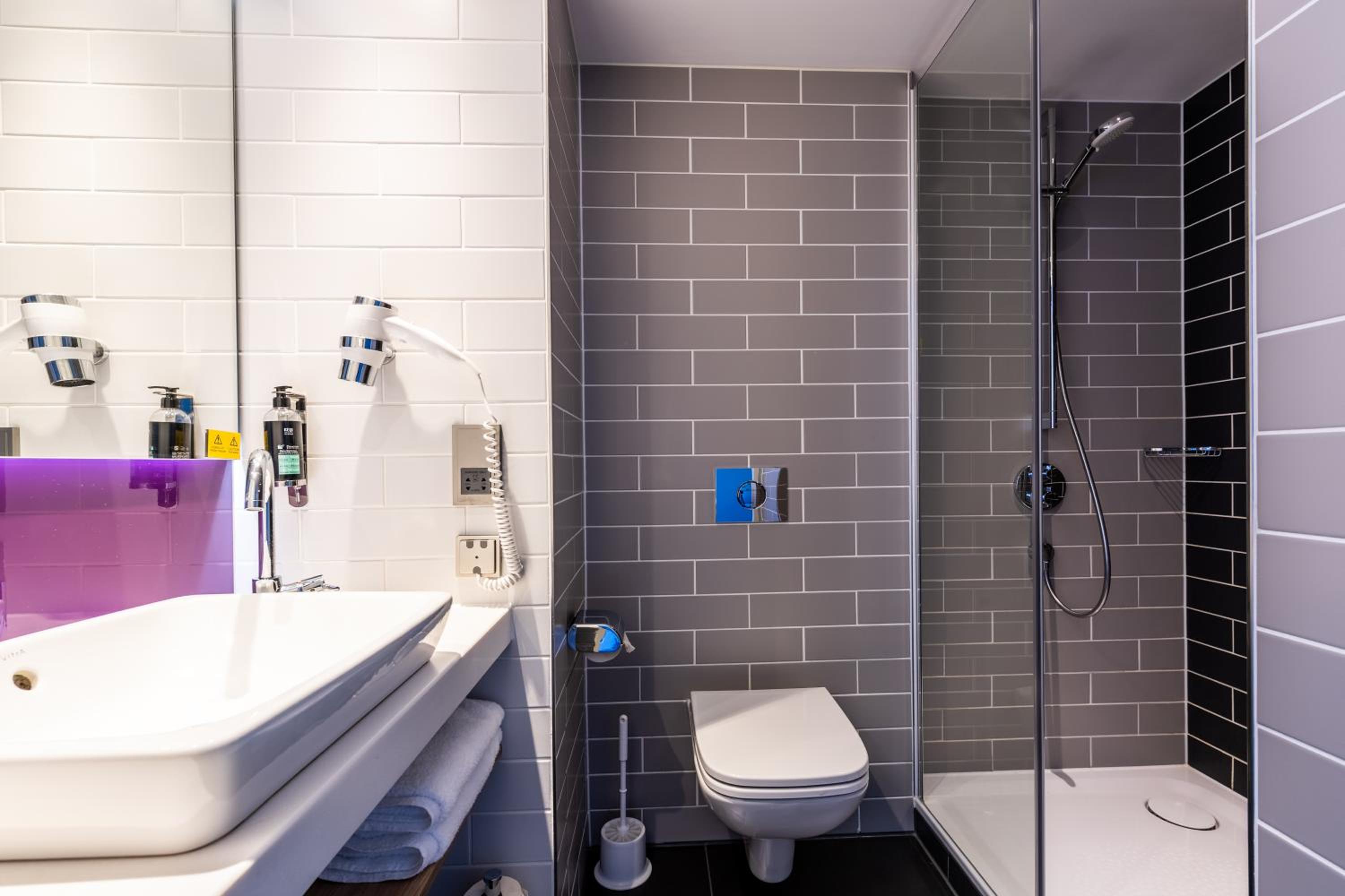Premier Inn Koln City Sud